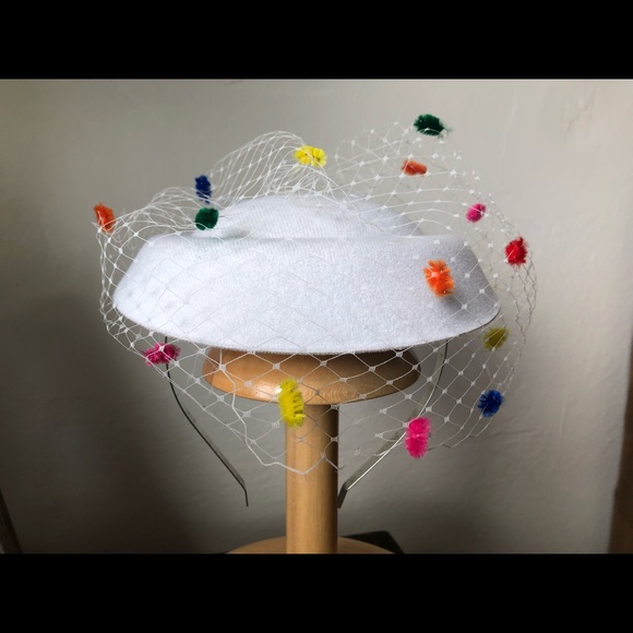 Birthday Fascinator with Confetti Veil 🎉 - Picture 2 of 4